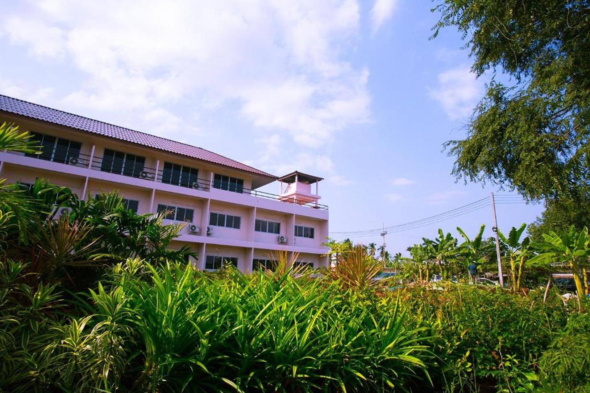 Be Fine Sabuy Hotel And Resort Szuratthani Kültér fotó